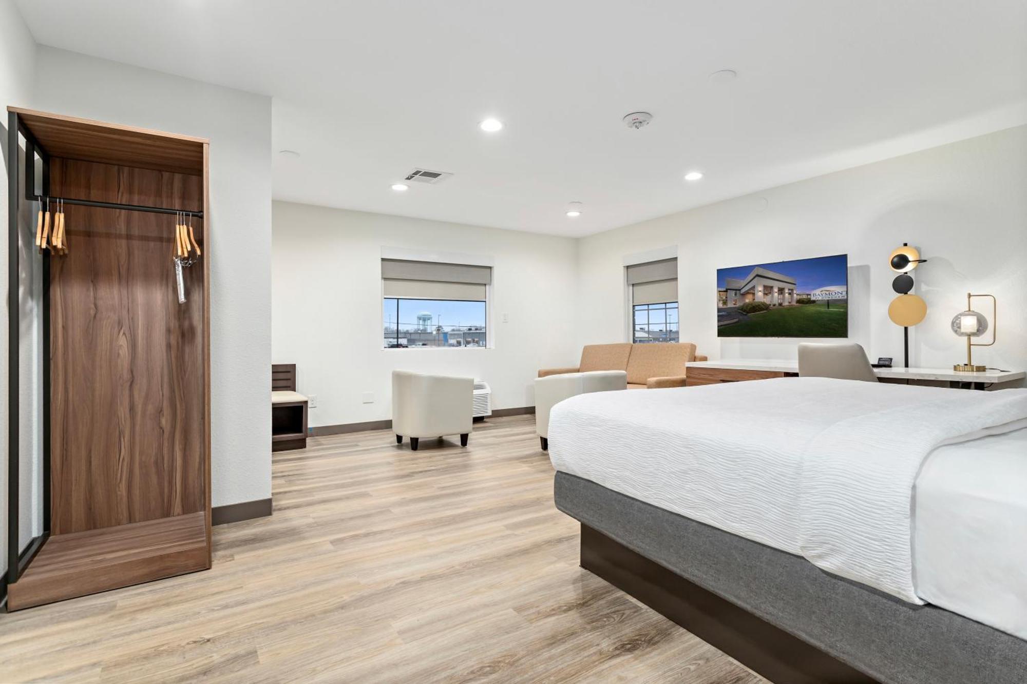 Baymont By Wyndham Beaumont Hotel Екстериор снимка