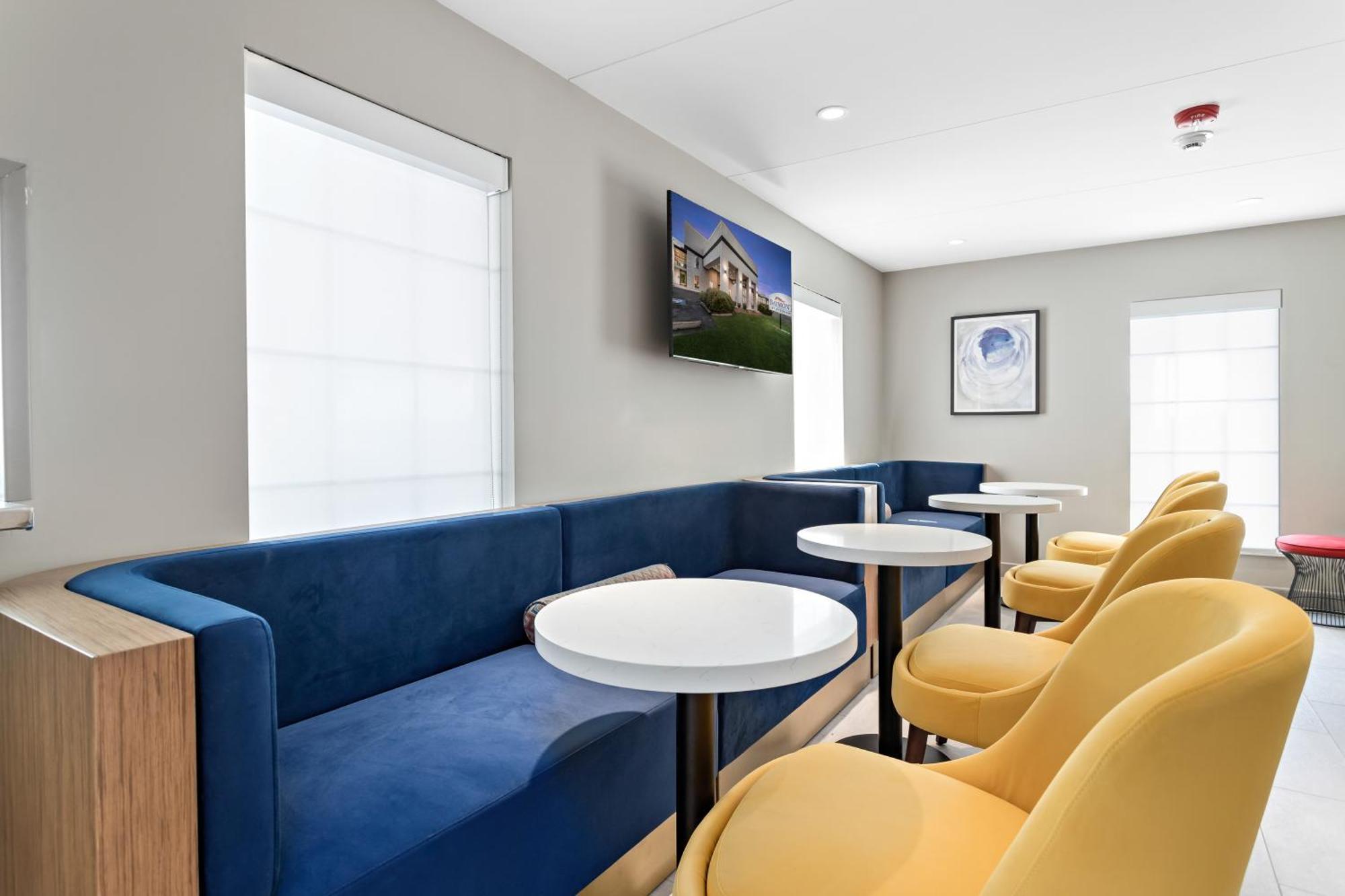 Baymont By Wyndham Beaumont Hotel Екстериор снимка